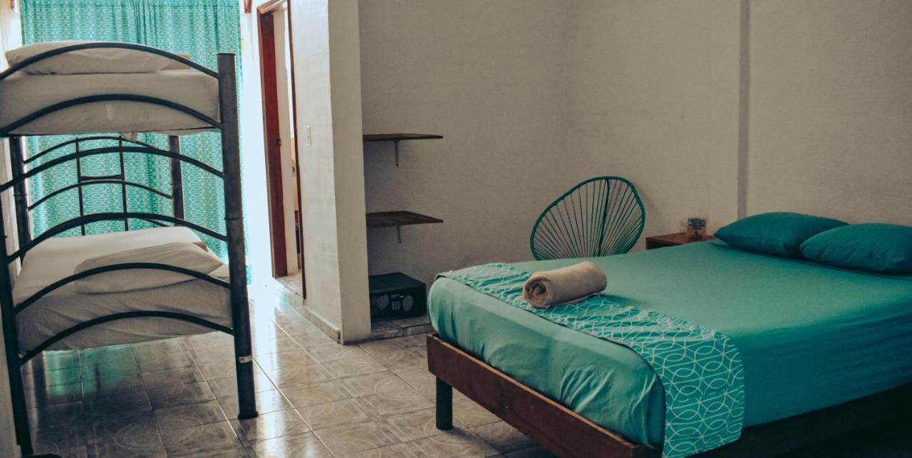 Les Trois Singes - Friendly Hostel Isla Mujeres Luaran gambar