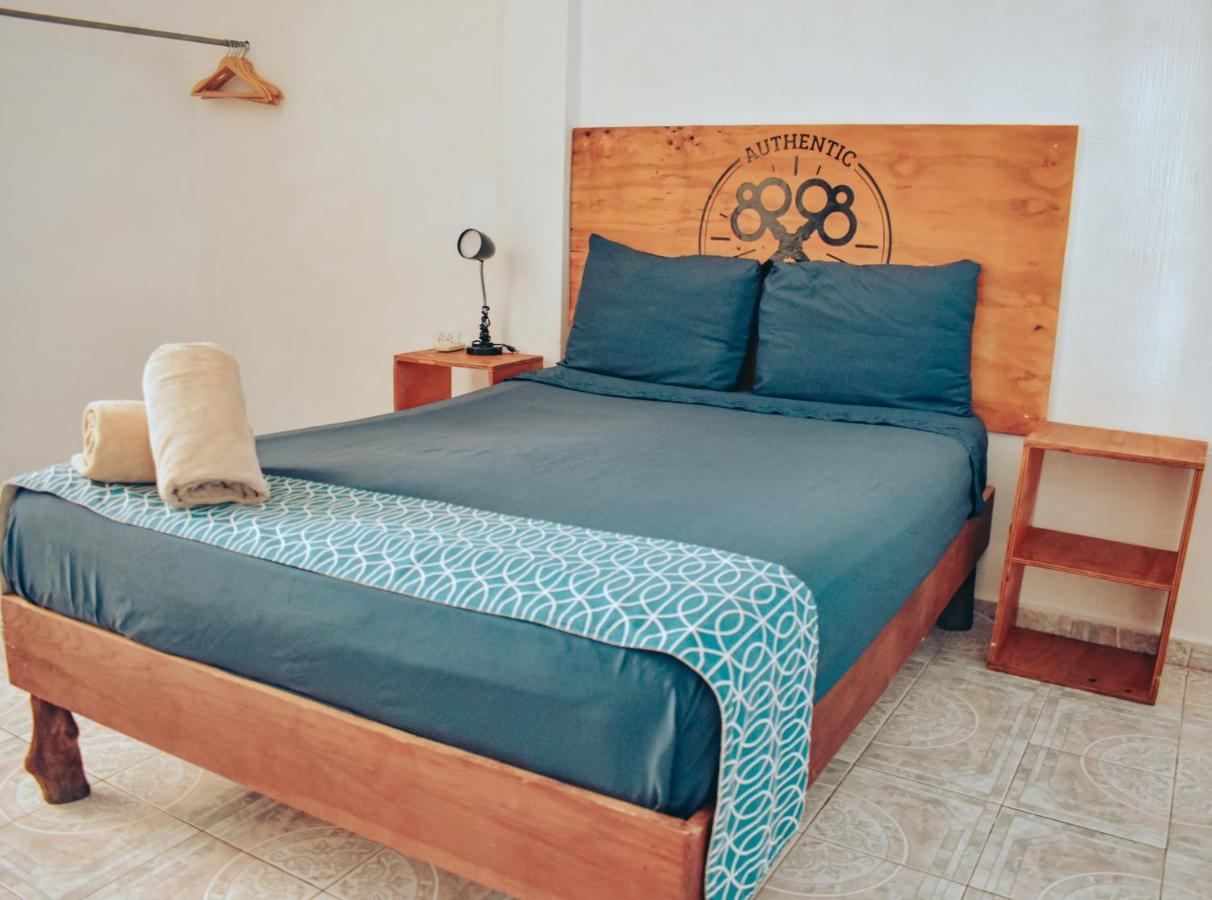 Les Trois Singes - Friendly Hostel Isla Mujeres Luaran gambar