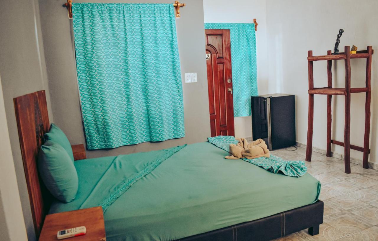 Les Trois Singes - Friendly Hostel Isla Mujeres Luaran gambar