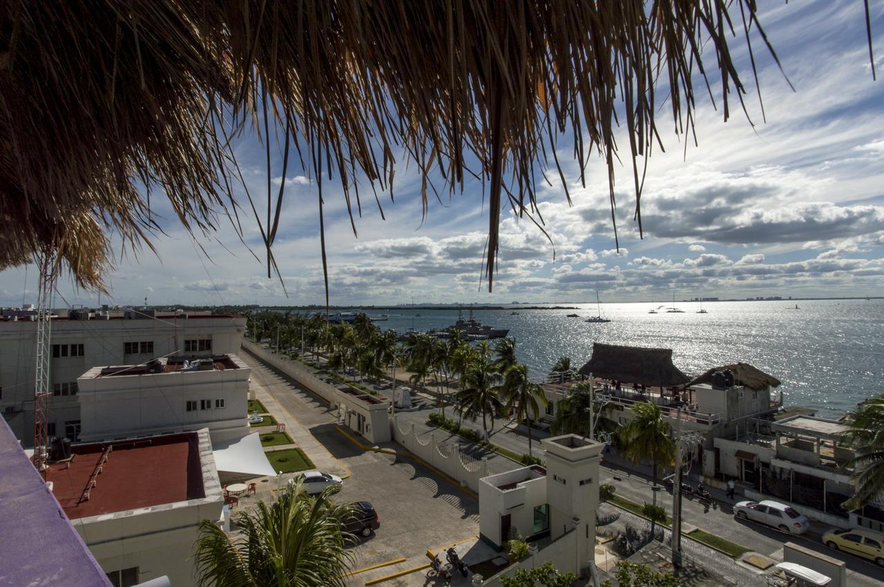 Les Trois Singes - Friendly Hostel Isla Mujeres Luaran gambar